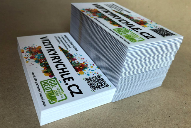 srovnání běžných vizitek s 0,8mm ultra tvrdými vizitkami